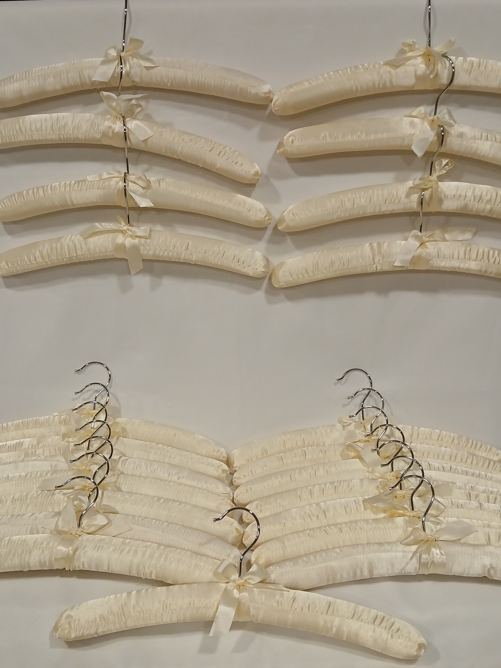 23 Pc Cream Ivory Satin Padded Clothes Hangers W/Bows Bulk Set Wedding Lingerie